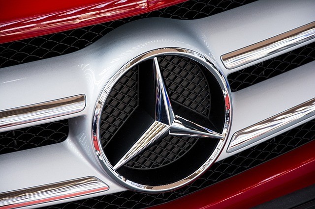 mercedes benz logo